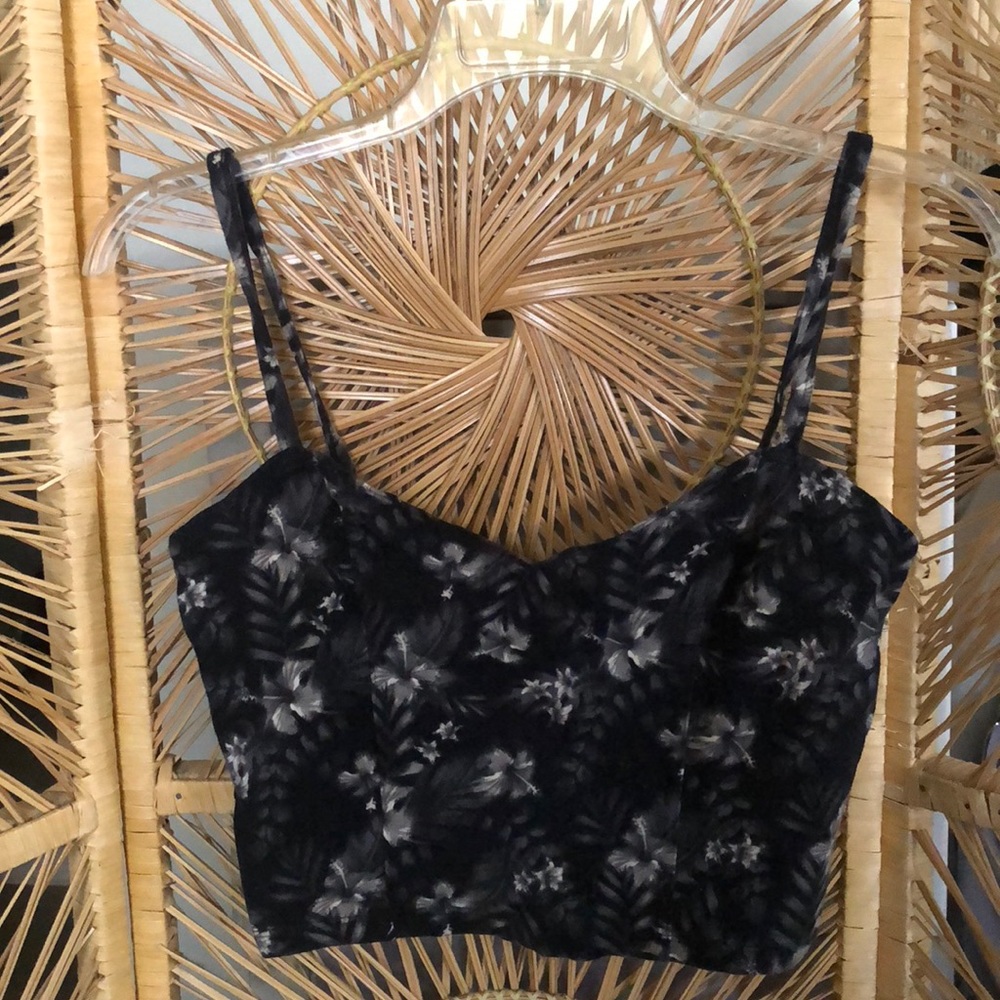 Hawaiian flower crop top